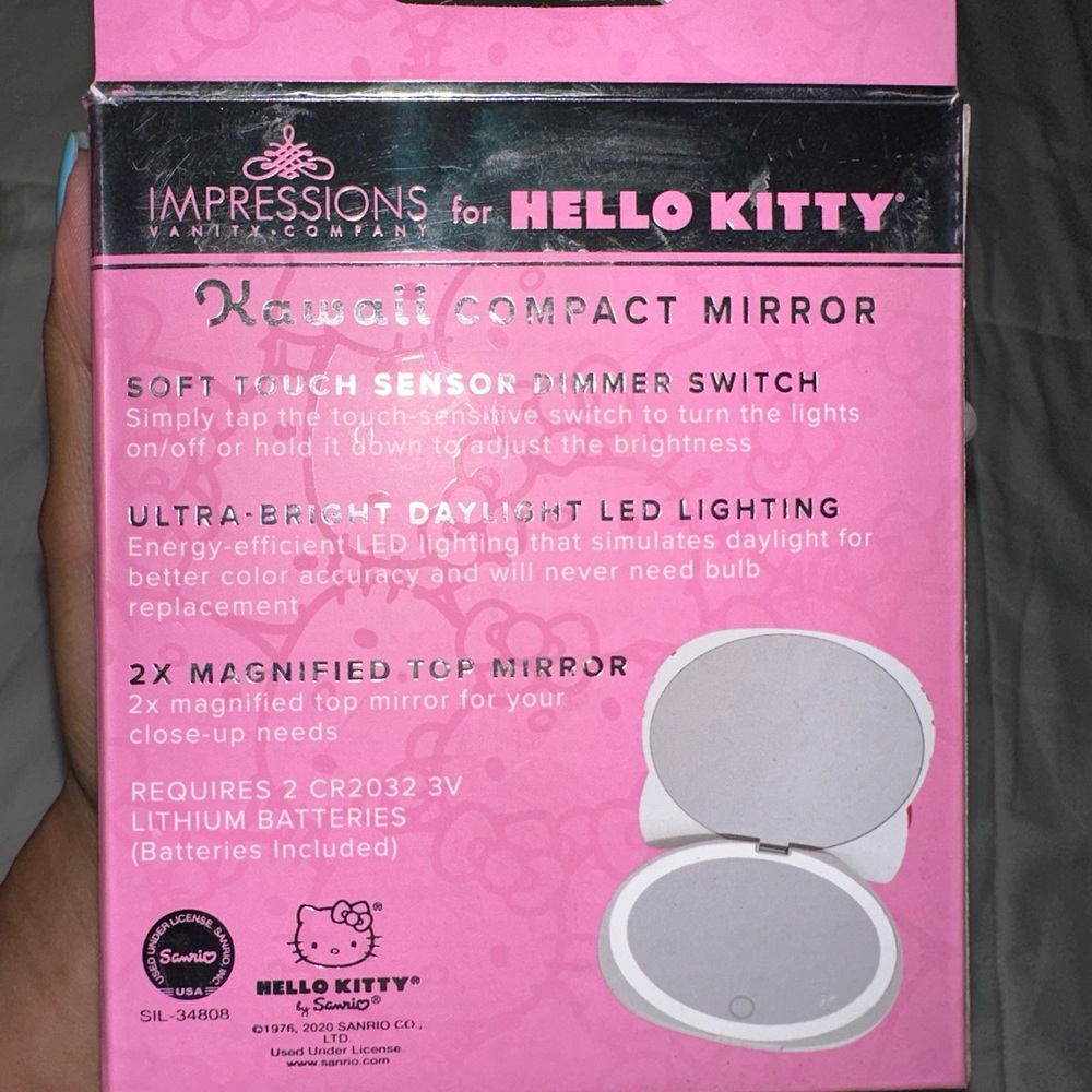 HELLO KITTY KAWAII COMPACT MIRROR - Picture 3 of 4